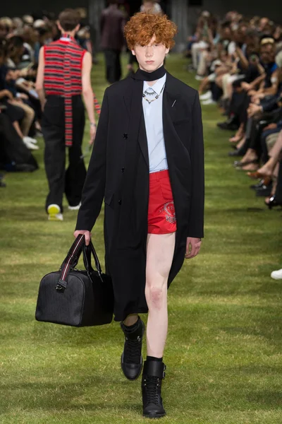 Look 35